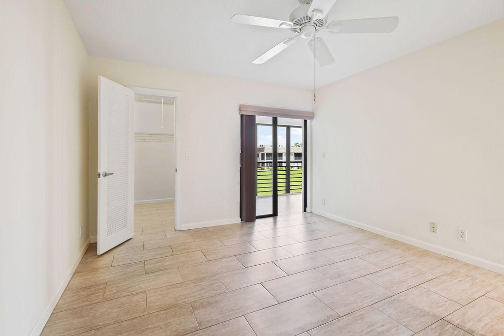 Recently Sold: $378,000 (2 beds, 2 baths, 1063 Square Feet)