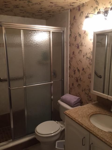 For Rent: $1,425 (1 beds, 1 baths, 700 Square Feet)