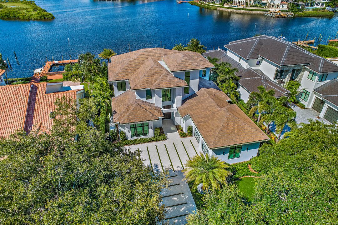 Recently Sold: $6,200,000 (4 beds, 5 baths, 5496 Square Feet)