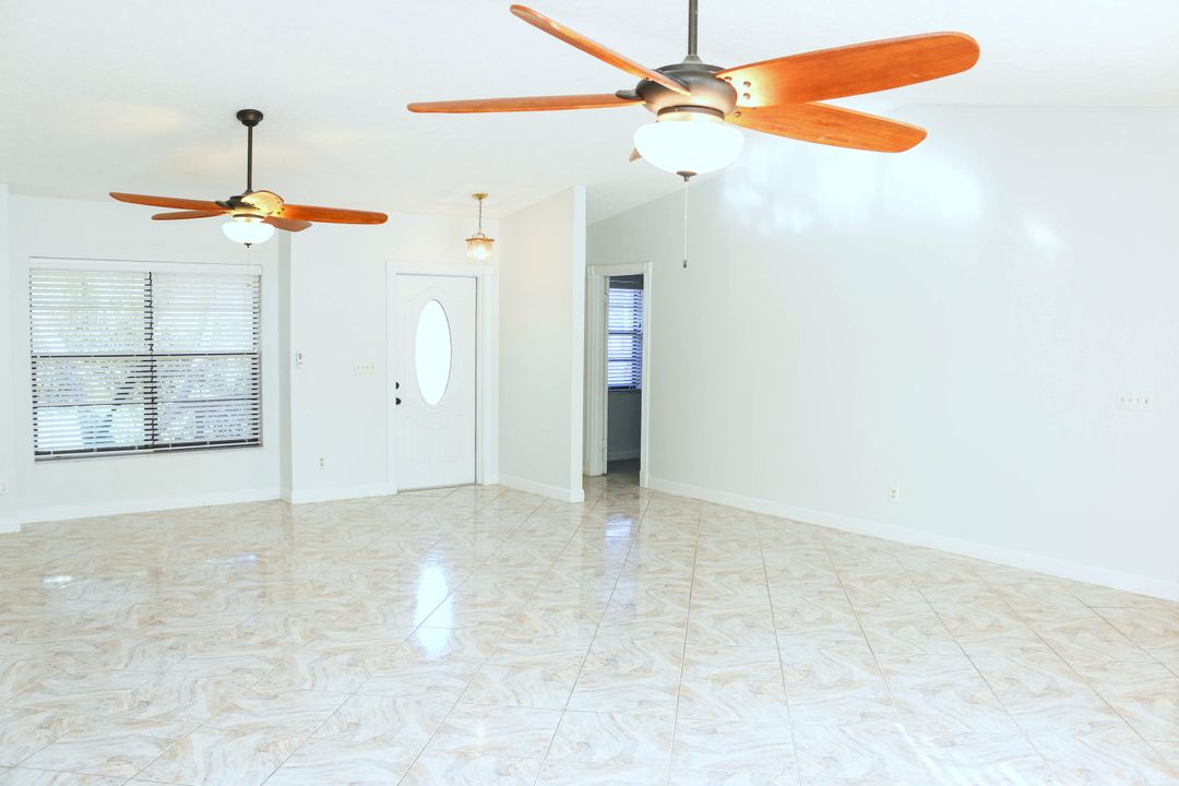 Recently Rented: $2,200 (3 beds, 2 baths, 1536 Square Feet)