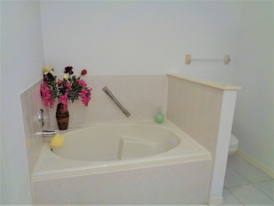 最近租的: $1,600 (2 贝兹, 2 浴室, 1266 平方英尺)