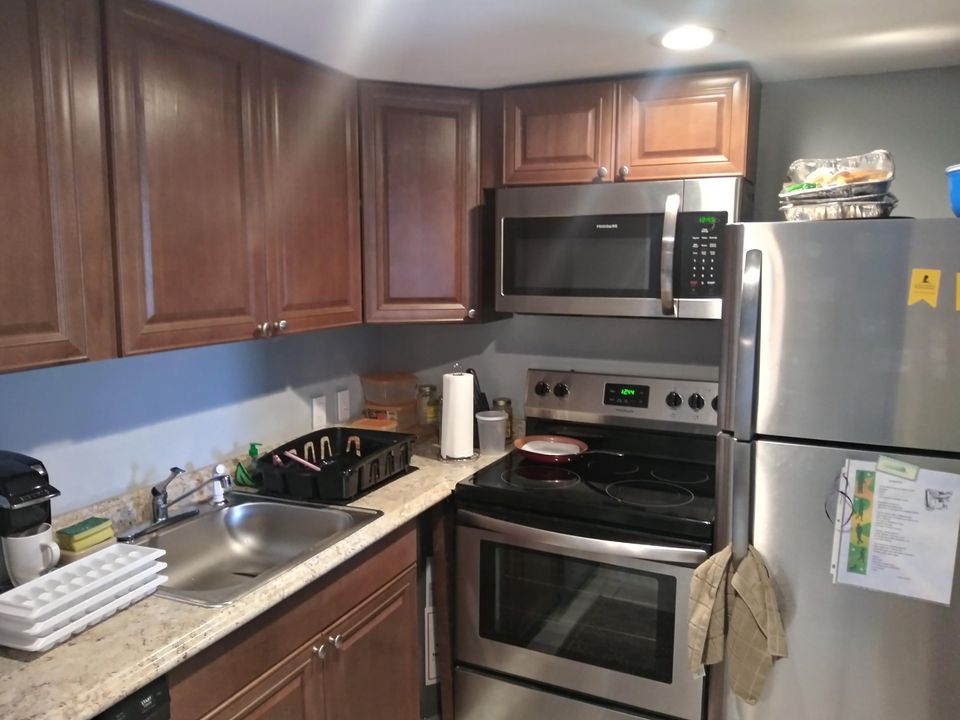 Recently Rented: $1,000 (1 beds, 1 baths, 601 Square Feet)