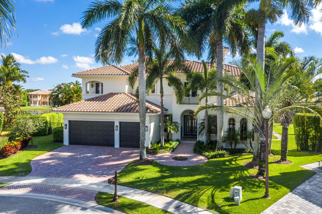 Vendido Recientemente: $2,795,000 (5 camas, 5 baños, 6115 Pies cuadrados)