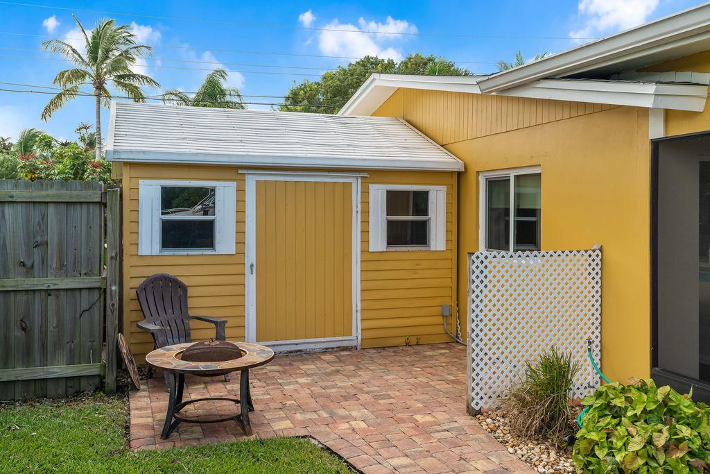 Recently Sold: $600,000 (2 beds, 2 baths, 2601 Square Feet)