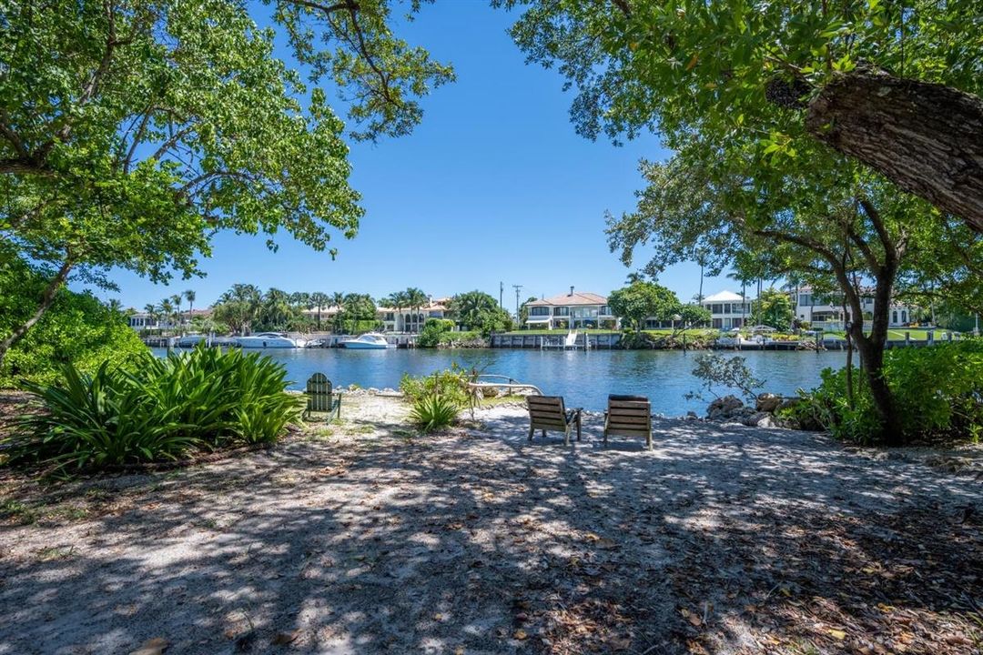 Recently Sold: $7,998,000 (2 beds, 2 baths, 2130 Square Feet)