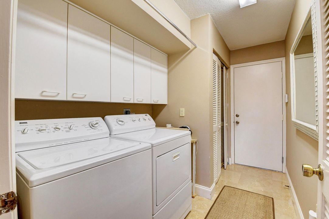 Недавно арендовано: $8,500 (3 спален, 3 ванн, 2317 Квадратных фут)