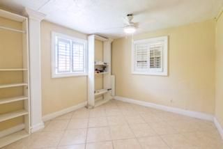 Recently Rented: $1,840 (3 beds, 2 baths, 1000 Square Feet)