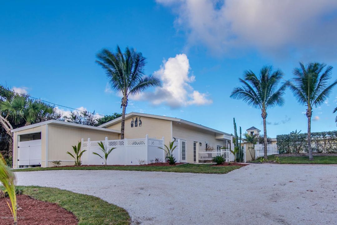 Recently Sold: $1,250,000 (5 beds, 4 baths, 2566 Square Feet)