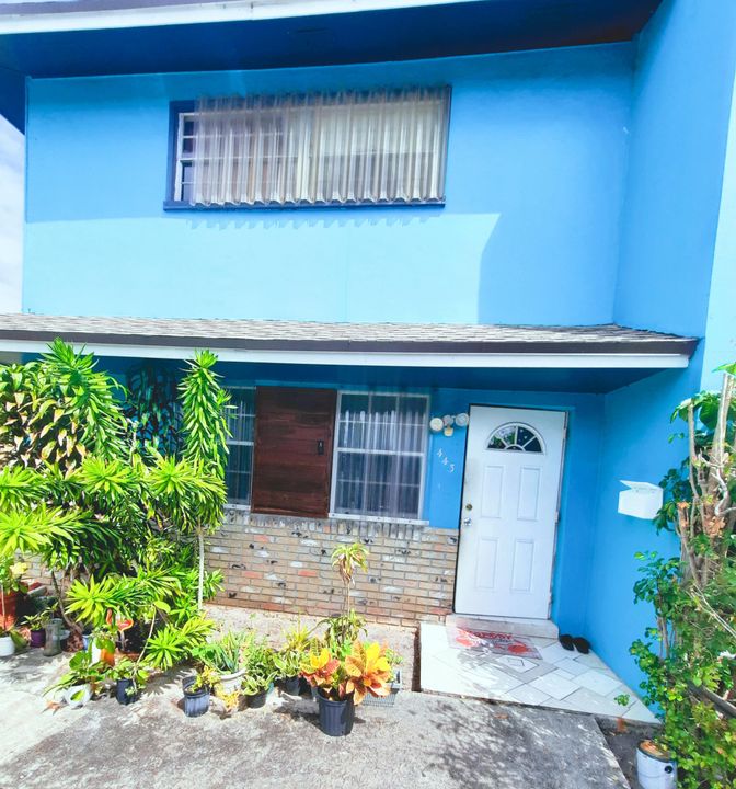 Recently Sold: $180,000 (3 beds, 1 baths, 1240 Square Feet)