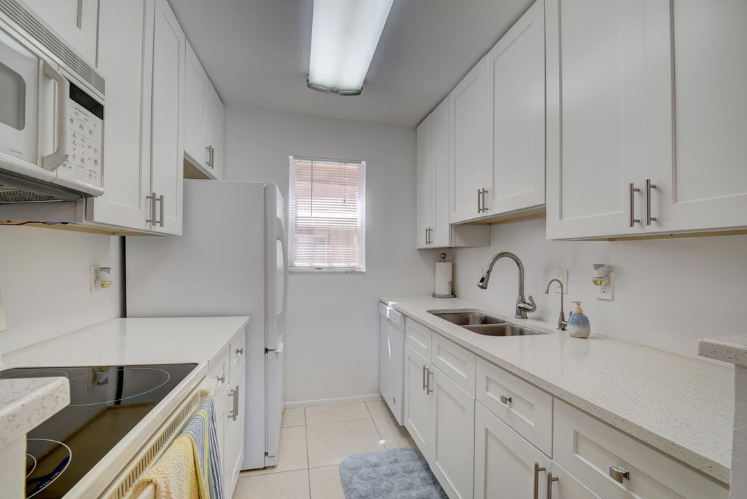 Recently Rented: $1,125 (1 beds, 1 baths, 374 Square Feet)