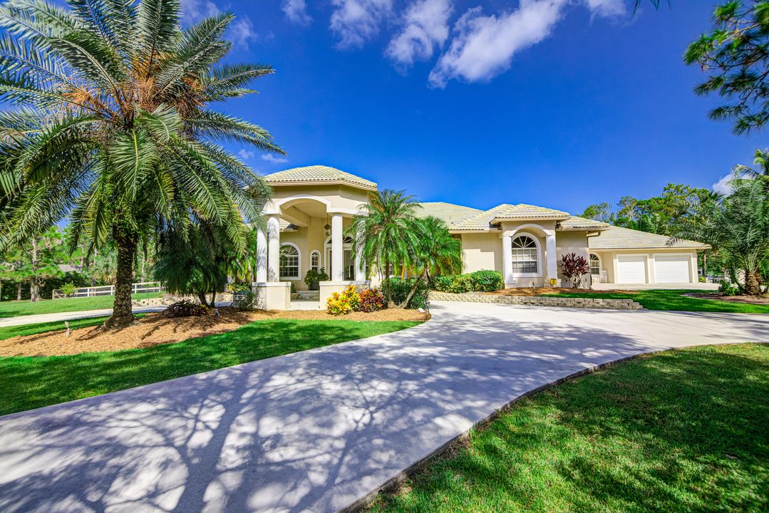 Recently Sold: $1,200,000 (5 beds, 3 baths, 4025 Square Feet)