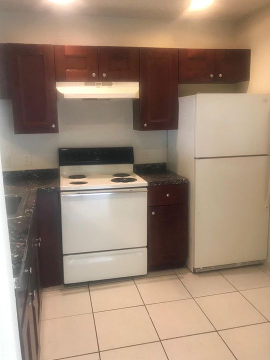 Recently Rented: $1,450 (2 beds, 2 baths, 3800 Square Feet)
