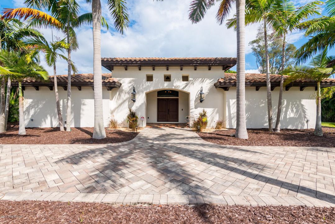 Recently Sold: $1,200,000 (4 beds, 3 baths, 4261 Square Feet)