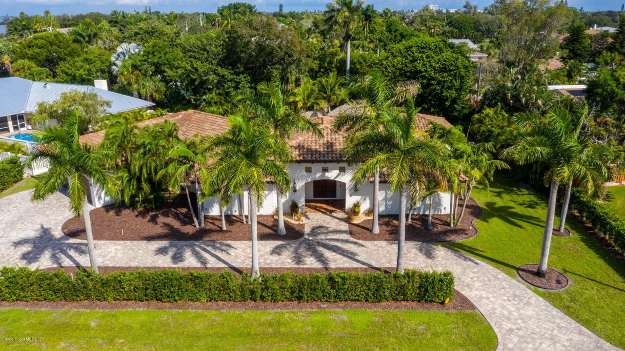 Recently Sold: $1,200,000 (4 beds, 3 baths, 4261 Square Feet)