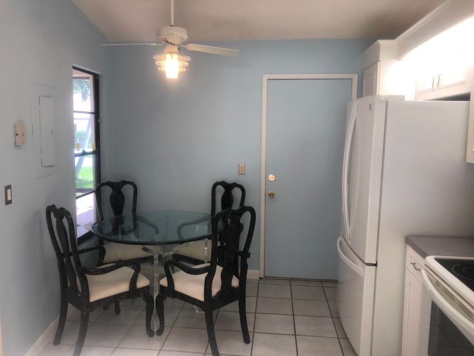 Recently Sold: $189,950 (3 beds, 2 baths, 1469 Square Feet)