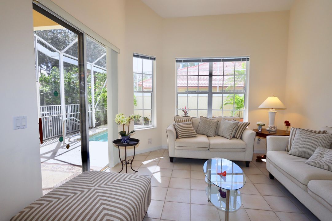 Active With Contract: $6,000 (3 beds, 2 baths, 1471 Square Feet)