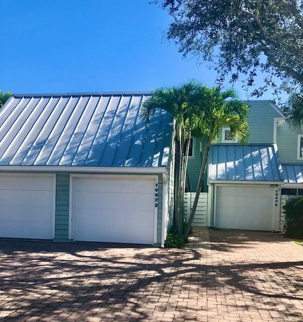 Recently Sold: $1,000,000 (2 beds, 2 baths, 1488 Square Feet)