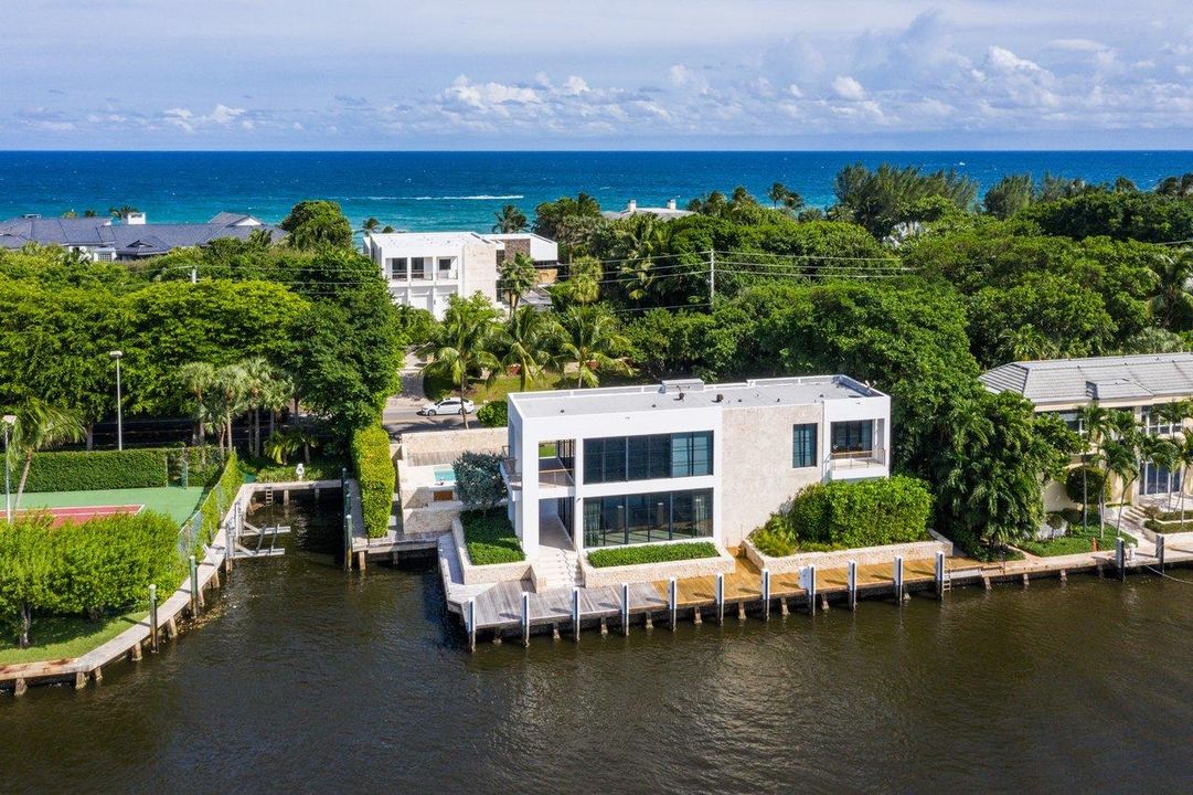 Vendido Recientemente: $26,995,000 (7 camas, 9 baños, 12517 Pies cuadrados)