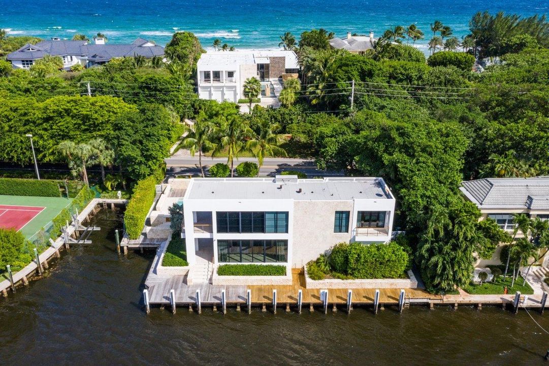 Vendido Recientemente: $26,995,000 (7 camas, 9 baños, 12517 Pies cuadrados)