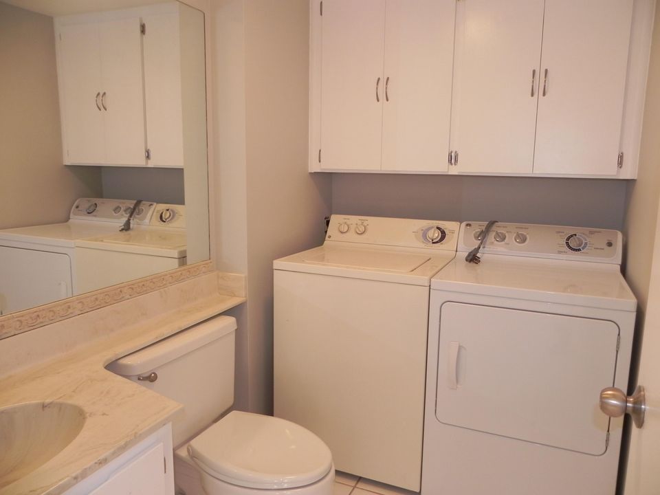 Recently Rented: $1,975 (2 beds, 2 baths, 1488 Square Feet)