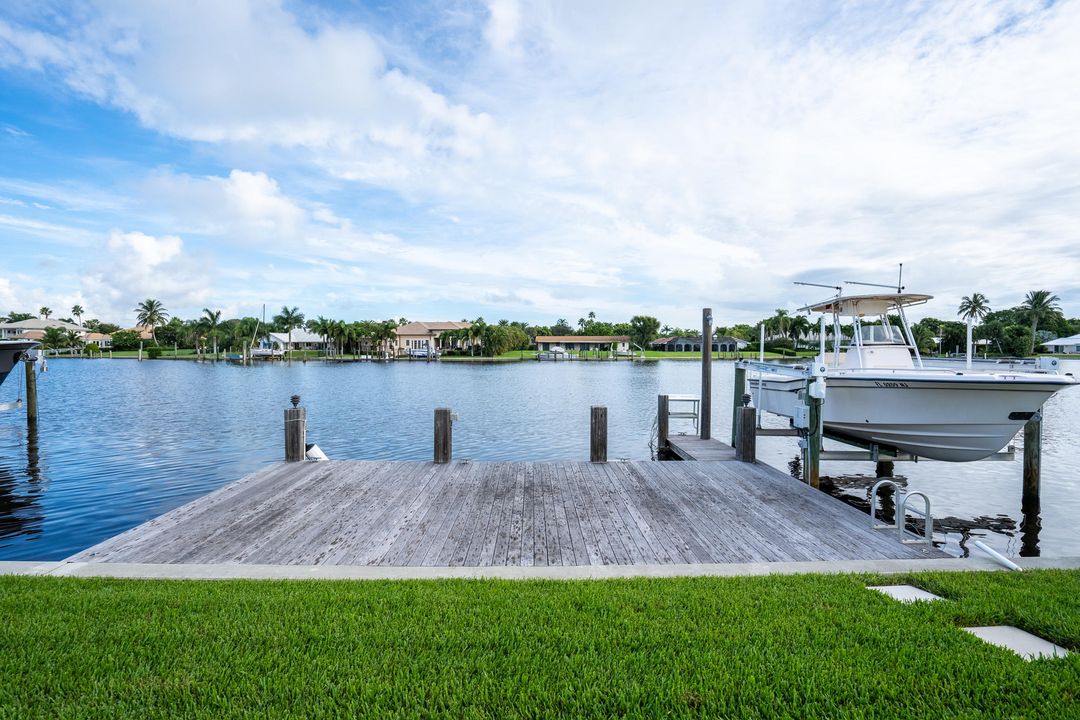 Recently Sold: $1,300,000 (3 beds, 2 baths, 2264 Square Feet)