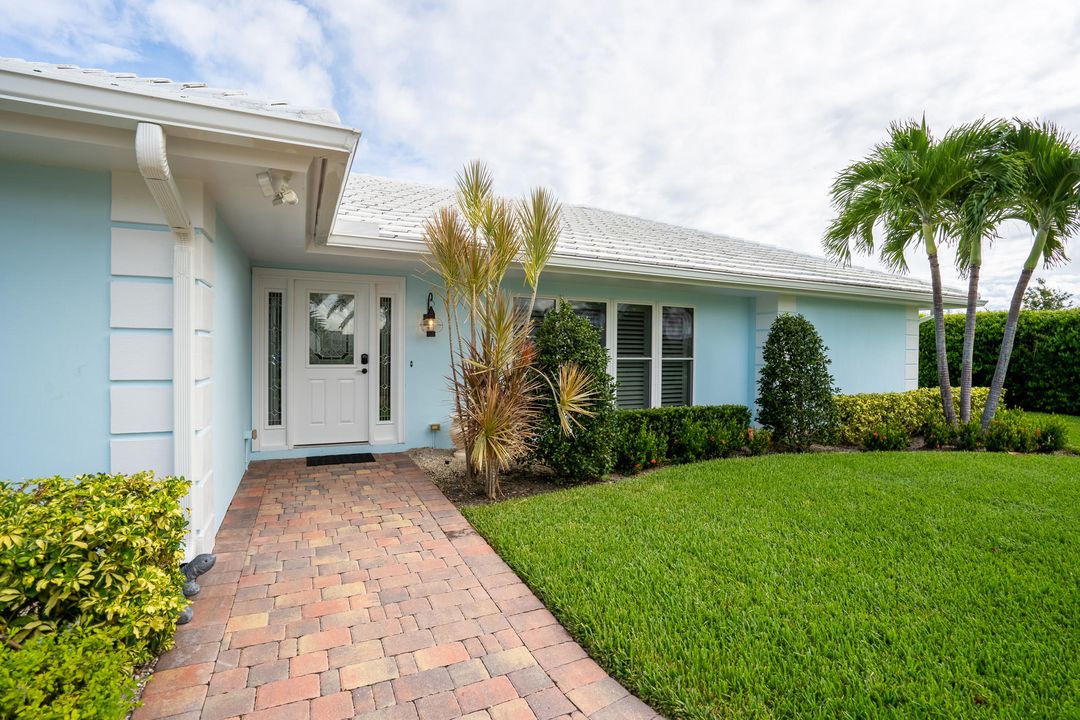 Recently Sold: $1,300,000 (3 beds, 2 baths, 2264 Square Feet)