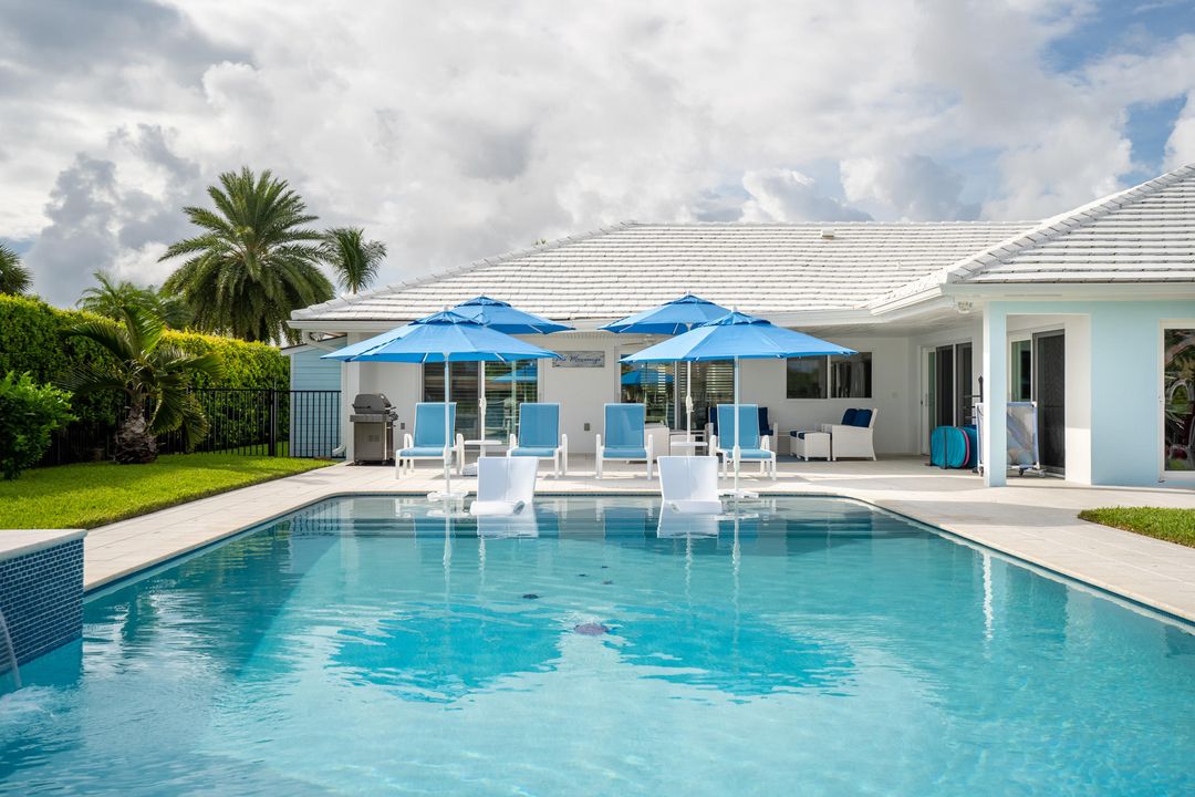 Recently Sold: $1,300,000 (3 beds, 2 baths, 2264 Square Feet)