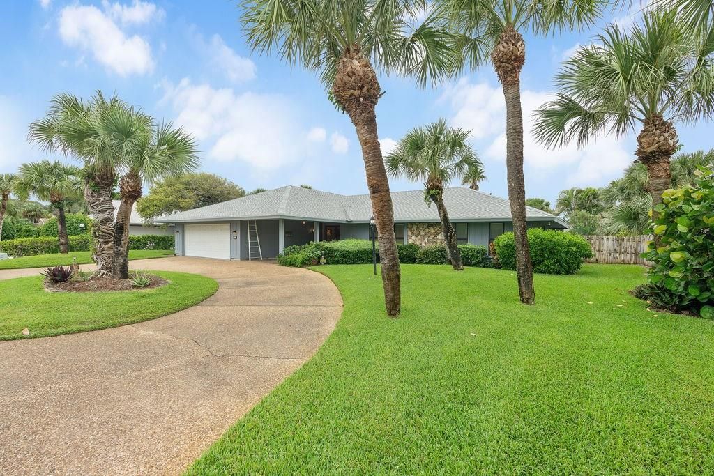 Recently Sold: $749,000 (4 beds, 2 baths, 2613 Square Feet)
