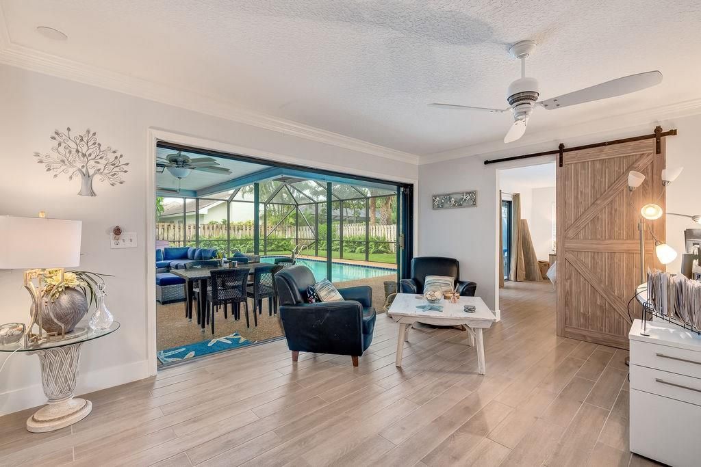 Recently Sold: $749,000 (4 beds, 2 baths, 2613 Square Feet)