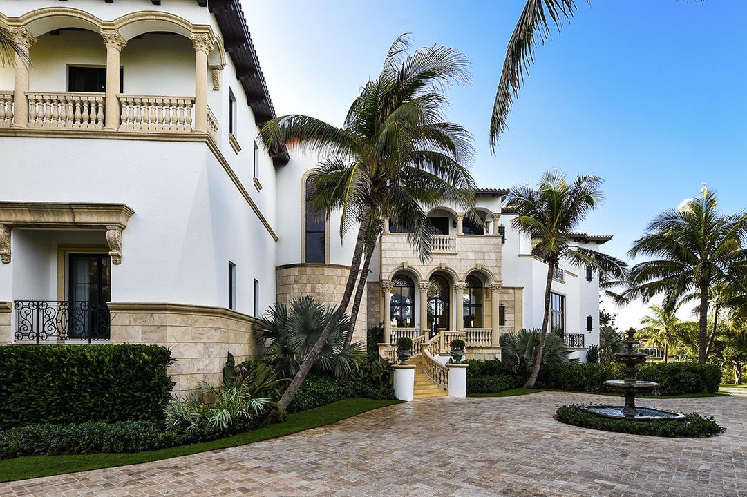 Recently Sold: $12,995,000 (8 beds, 9 baths, 12474 Square Feet)