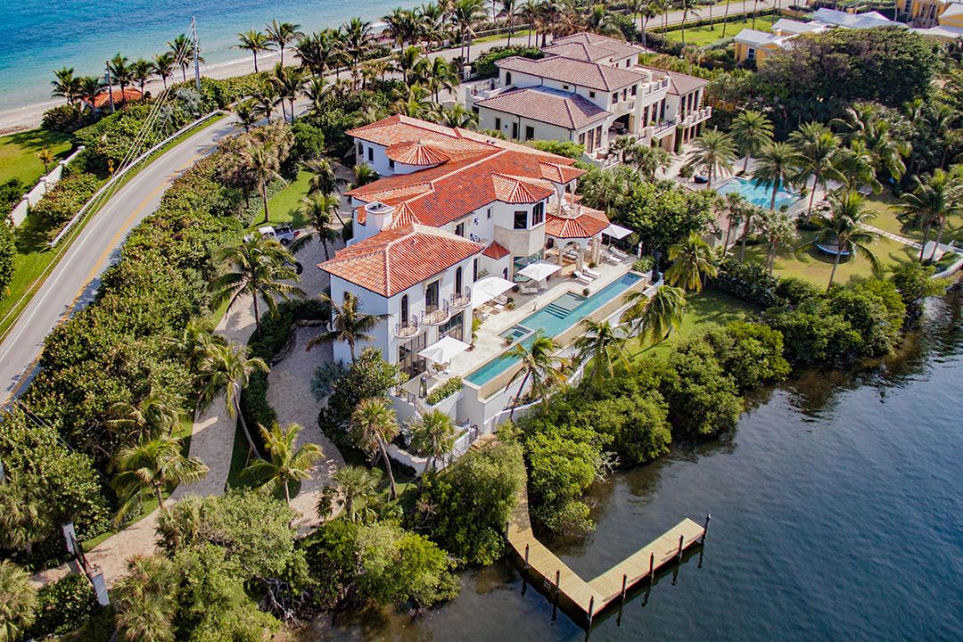 Recently Sold: $12,995,000 (8 beds, 9 baths, 12474 Square Feet)