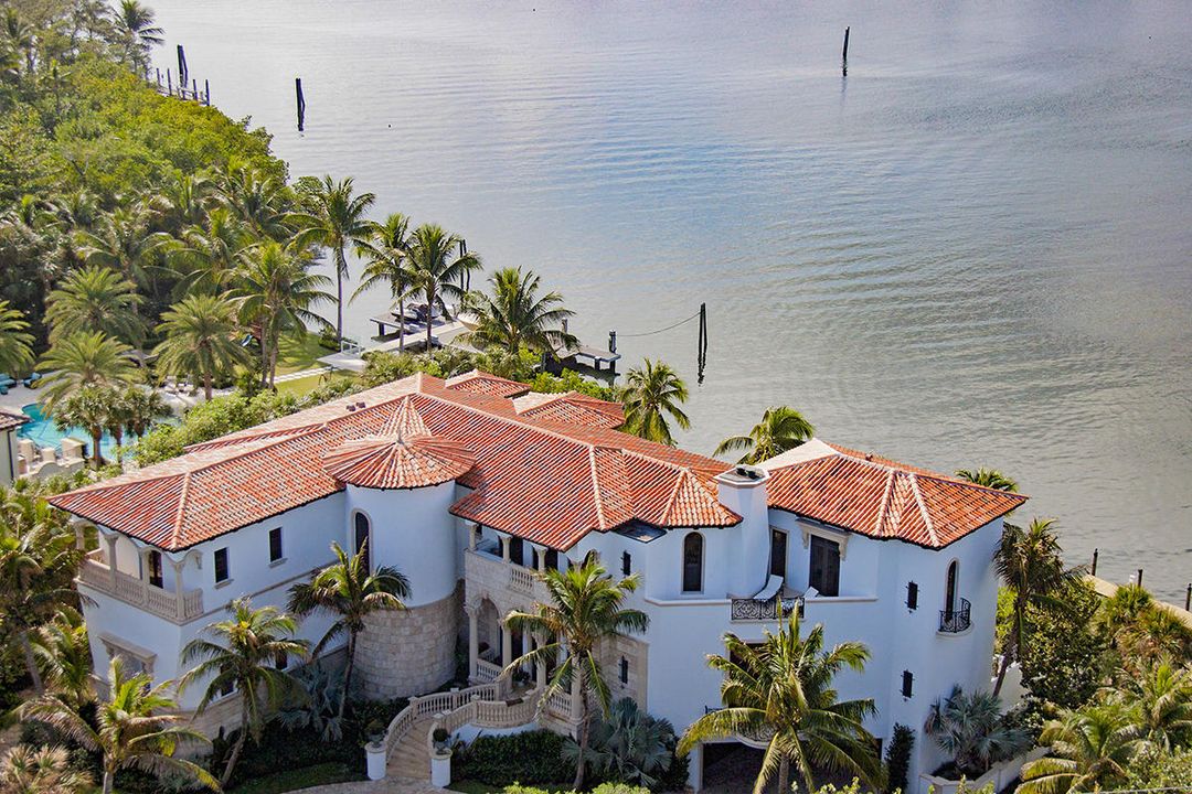 Vendido Recientemente: $12,995,000 (8 camas, 9 baños, 12474 Pies cuadrados)