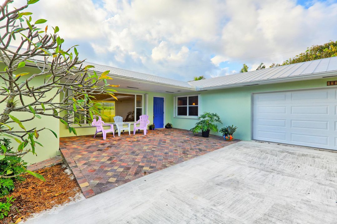 Recently Sold: $749,000 (2 beds, 2 baths, 1800 Square Feet)