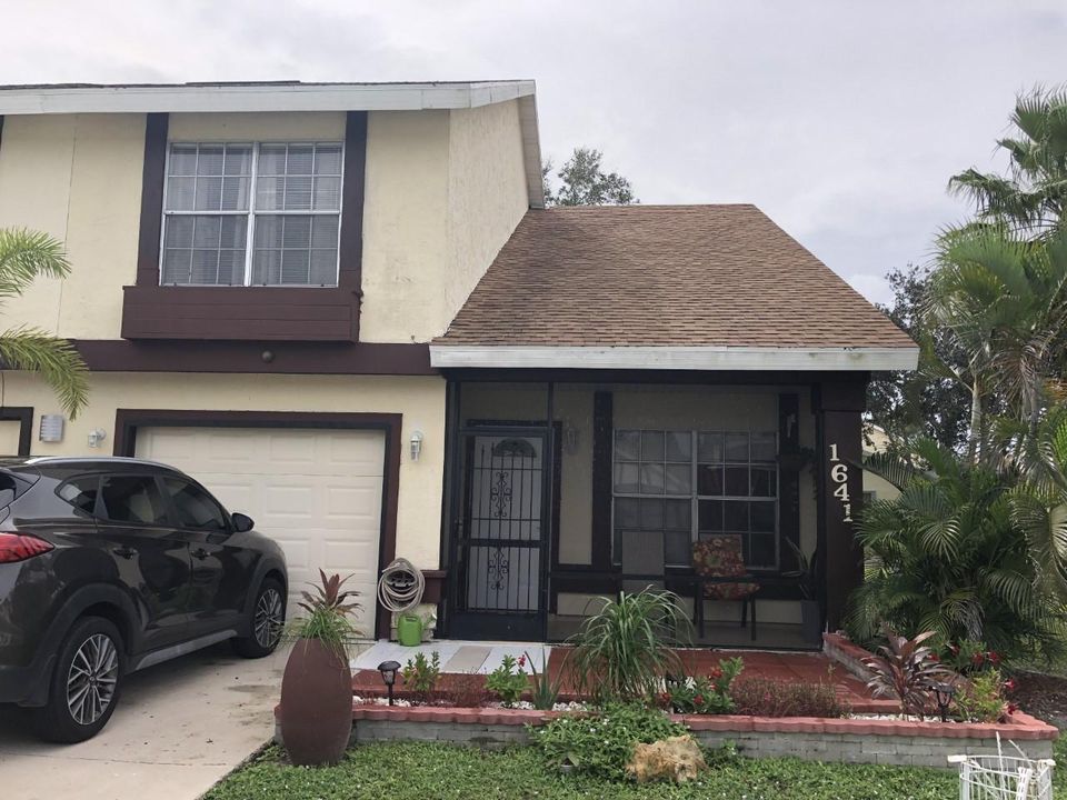 Recently Sold: $169,900 (3 beds, 2 baths, 1443 Square Feet)