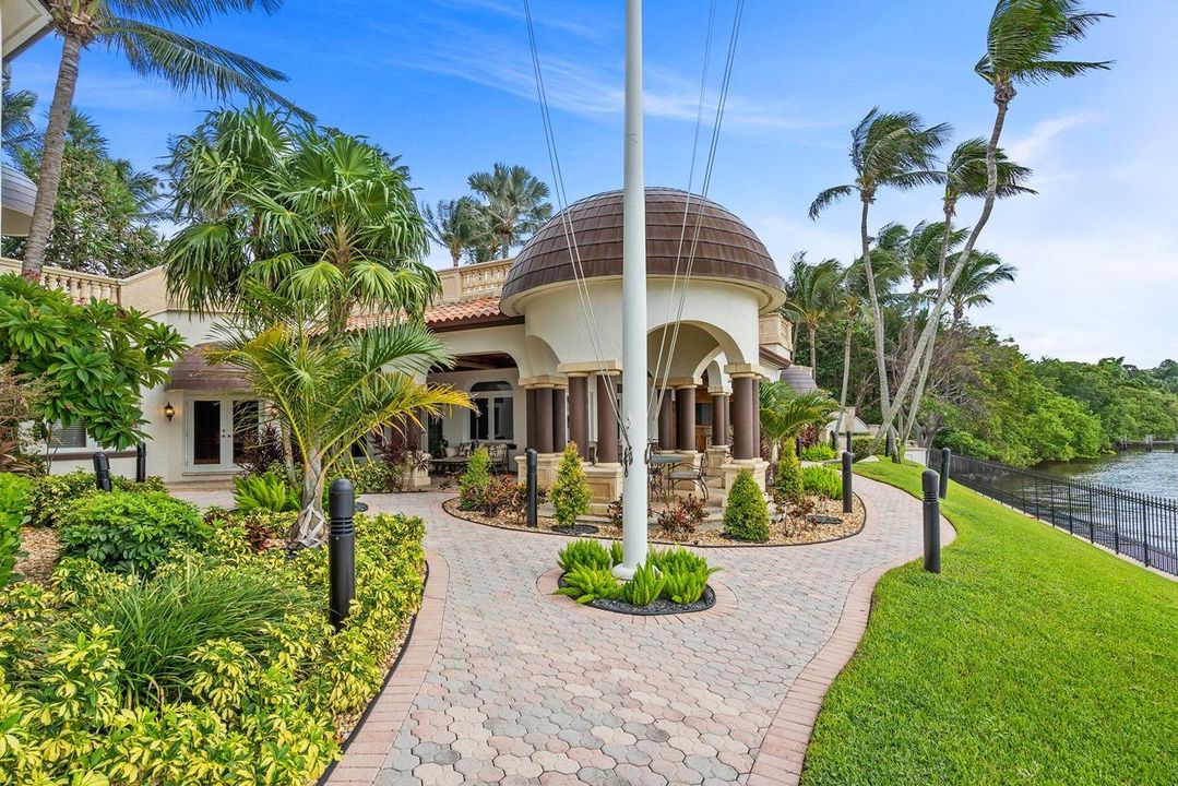 Recently Sold: $24,500,000 (9 beds, 9 baths, 12181 Square Feet)