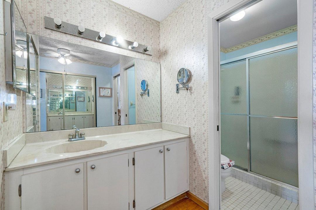最近售出: $255,000 (2 贝兹, 2 浴室, 1445 平方英尺)