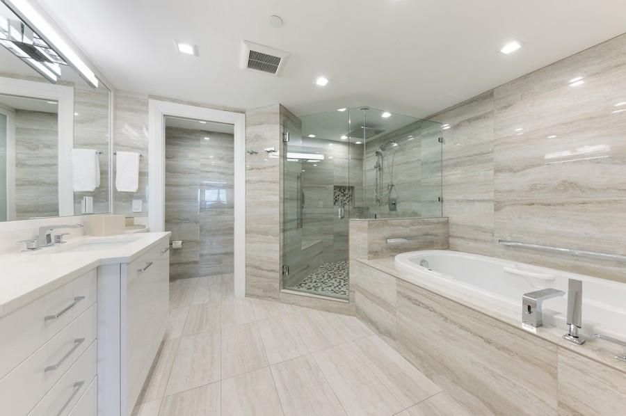 Recently Sold: $2,150,000 (2 beds, 2 baths, 2156 Square Feet)