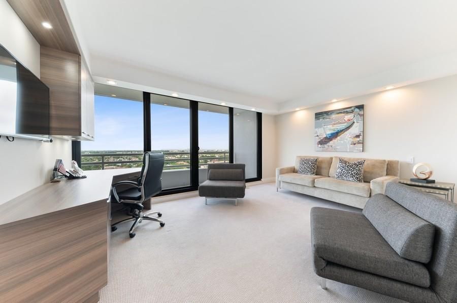Recently Sold: $2,150,000 (2 beds, 2 baths, 2156 Square Feet)