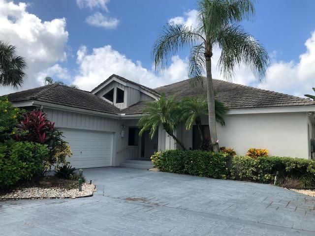 Recently Sold: $699,000 (3 beds, 3 baths, 2915 Square Feet)