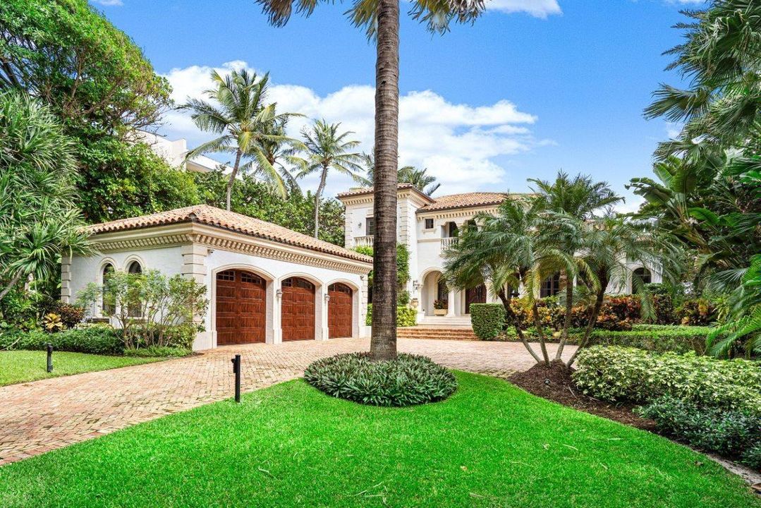 Vendido Recientemente: $12,995,000 (5 camas, 5 baños, 5813 Pies cuadrados)