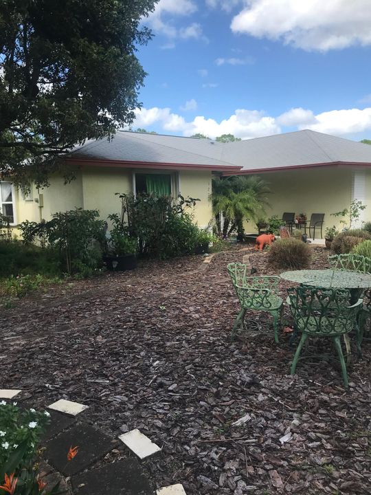 Vendido Recientemente: $389,900 (3 camas, 2 baños, 1764 Pies cuadrados)