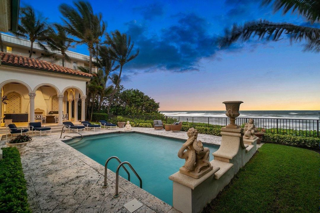 Recently Sold: $12,995,000 (5 beds, 5 baths, 5813 Square Feet)