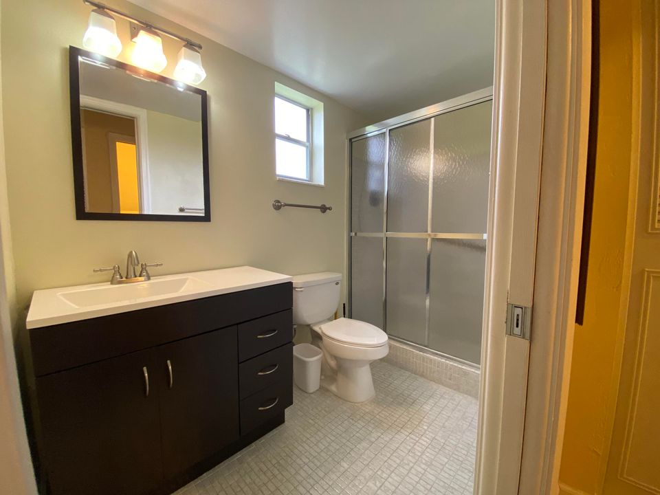最近租的: $1,300 (2 贝兹, 2 浴室, 1080 平方英尺)