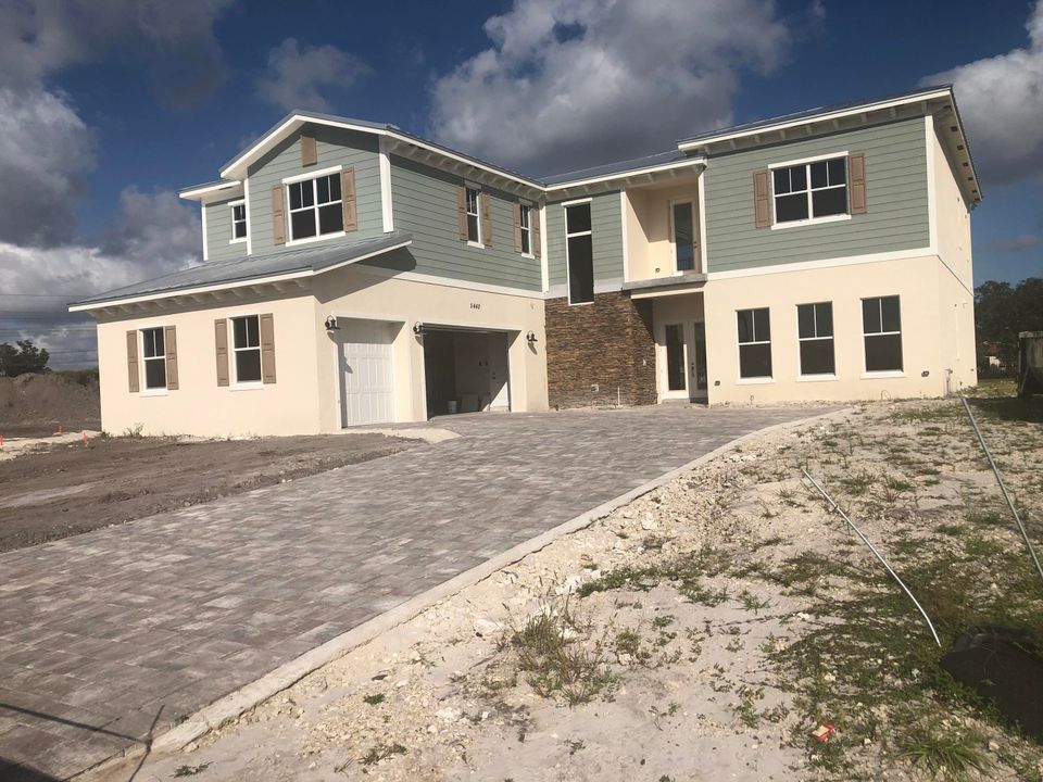 Recently Sold: $1,450,776 (5 beds, 5 baths, 4147 Square Feet)