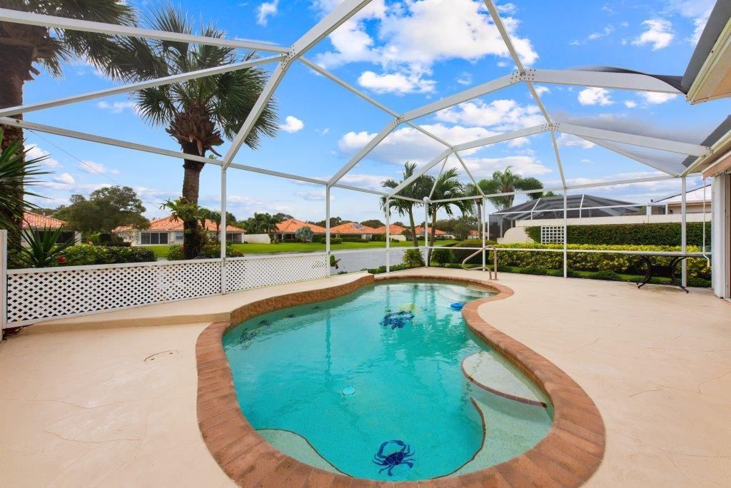 Recently Sold: $339,900 (2 beds, 2 baths, 1680 Square Feet)