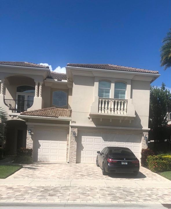 Recently Sold: $1,837,500 (5 beds, 5 baths, 4511 Square Feet)
