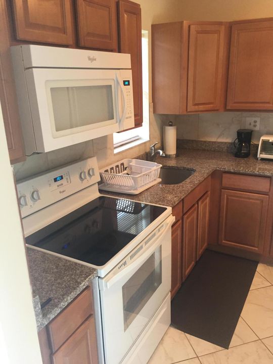 Recently Sold: $89,500 (1 beds, 1 baths, 699 Square Feet)