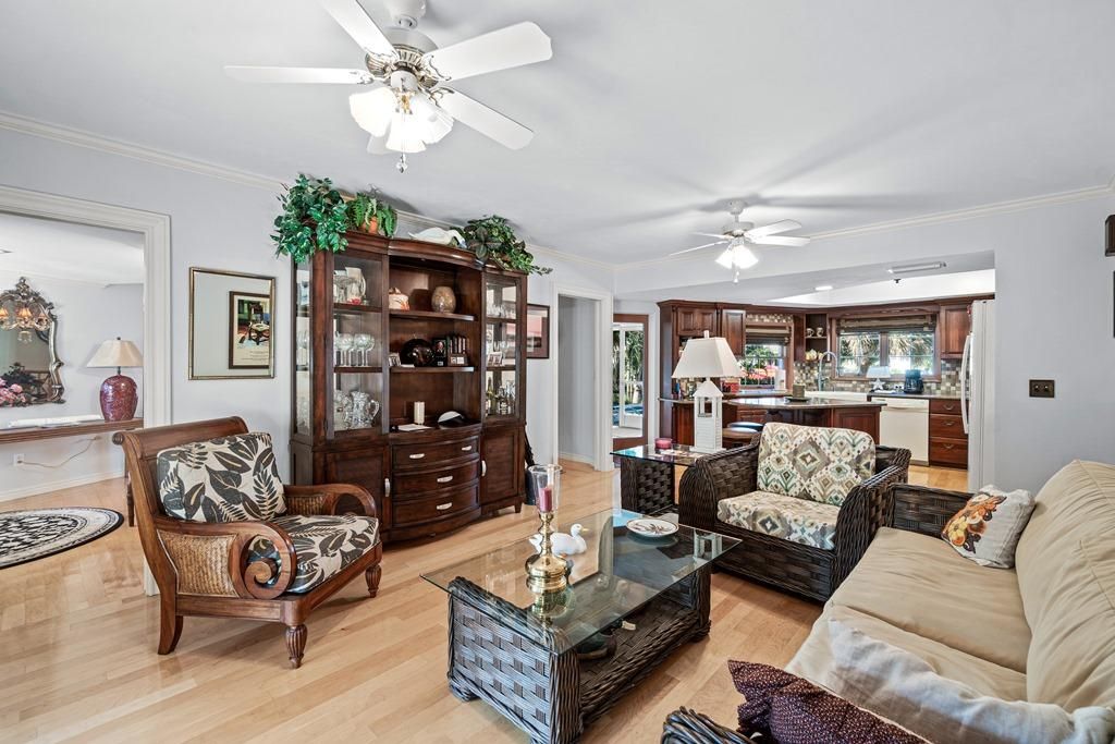 Recently Sold: $1,795,000 (3 beds, 2 baths, 2154 Square Feet)