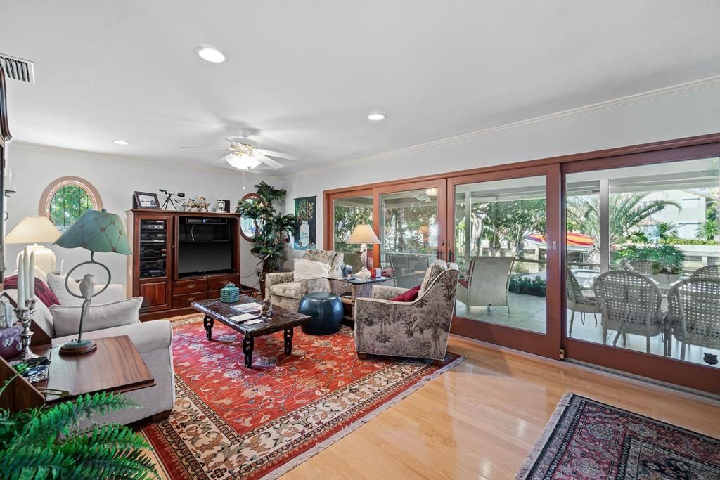 Recently Sold: $1,795,000 (3 beds, 2 baths, 2154 Square Feet)
