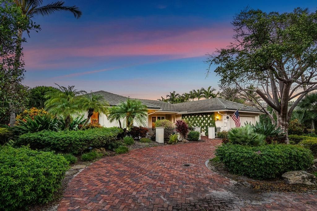 Recently Sold: $1,795,000 (3 beds, 2 baths, 2154 Square Feet)